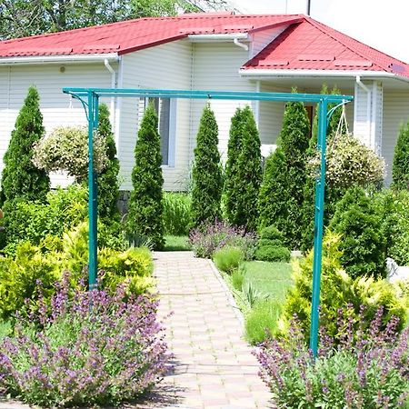 Дом Для Души С Бассейном Целиком Hotel Vinnytsia Ngoại thất bức ảnh